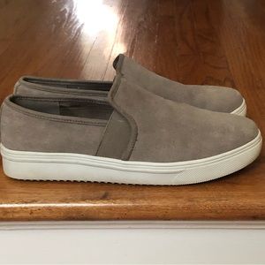 Blondo dark Taupe slip on shoes size 8